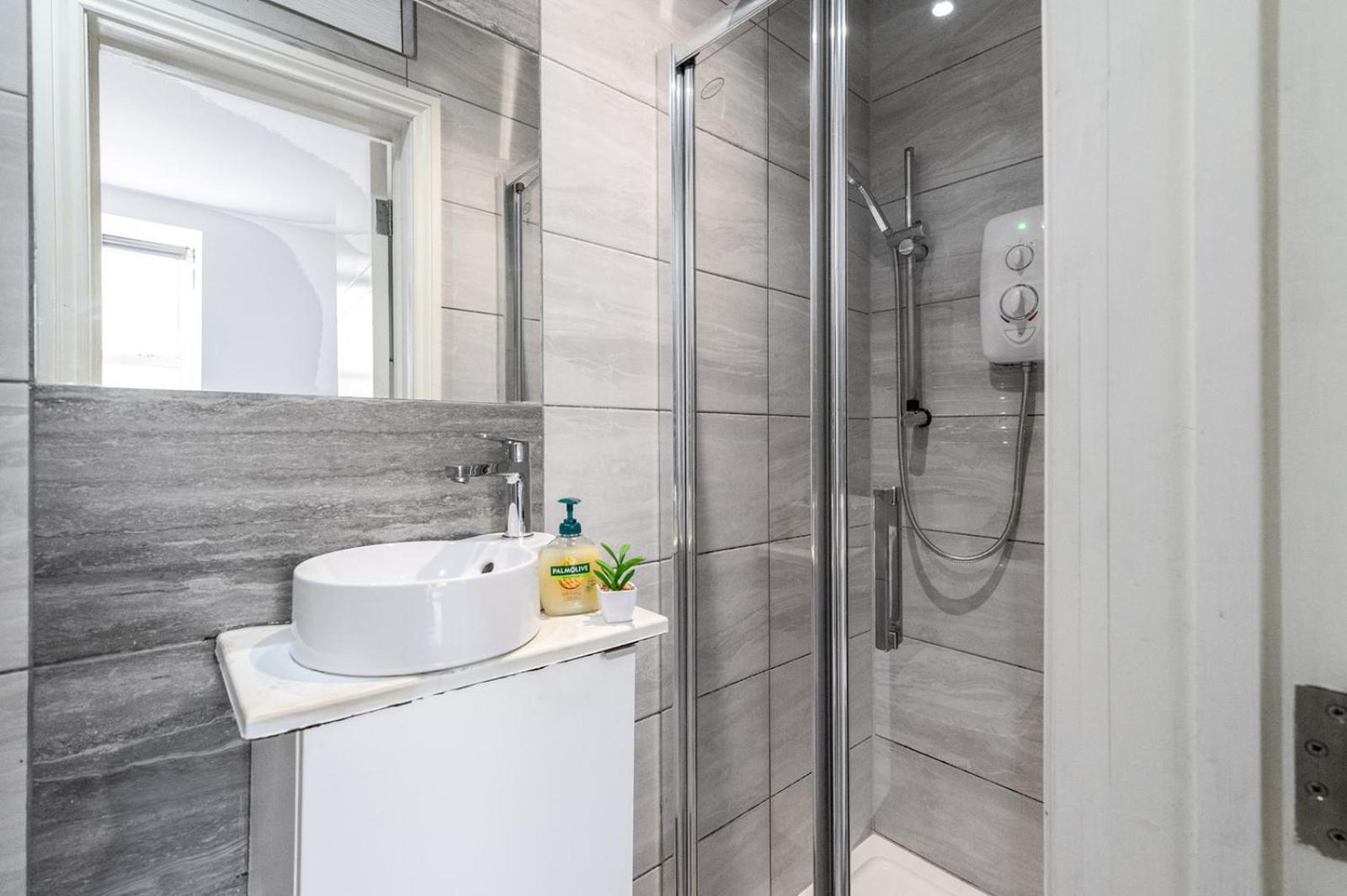 Studio Apartments London With Free Wifi Luaran gambar